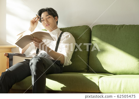 室內的商人 室內的商人 62505475