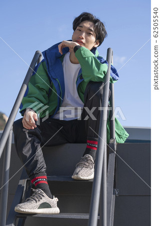 Sports men lively Sports men lively 62505540