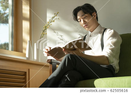 室內的商人 室內的商人 62505616
