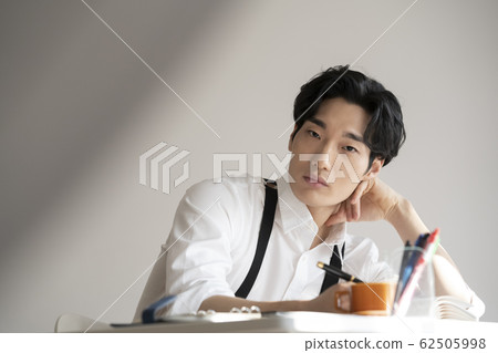 時尚的商人 時尚的商人 62505998