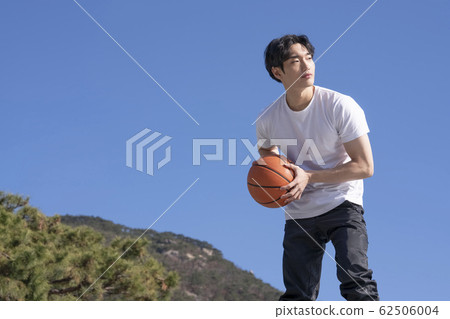 Sports men lively Sports men lively 62506004