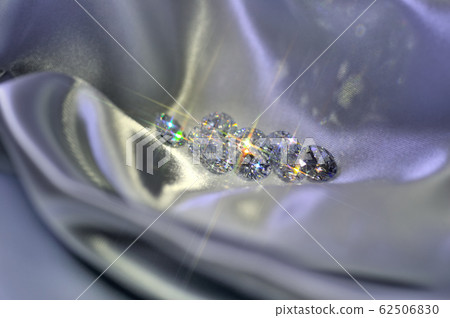 緞和立方氧化鋯 62506830