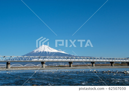 Fuji and the bullet train 62507030