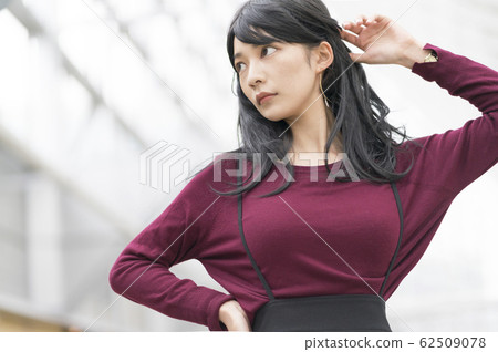 Portrait woman upper body winter coordinates 62509078