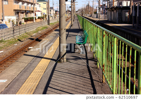 Platform of Narita Line Higashiabiko Station (4) 62510697