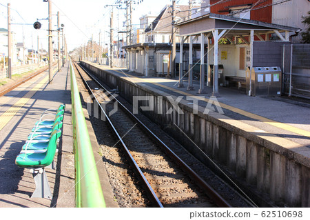 Platform of Narita Line Higashiabiko Station (5) Platform of Narita Line Higashiabiko Station (5) 62510698