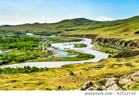 The Mtkvari or Kura river at Uplistsikhe in Georgia 62512510