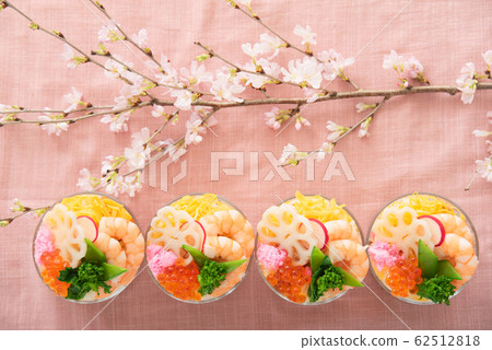 杯Chirashi壽司 62512818