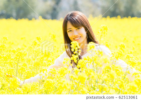 強姦鮮花和女士們 62513061