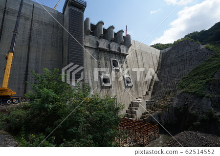 群馬縣八壩大壩，浸沒前大壩的上游 62514552