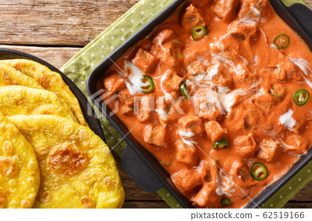 Indian cuisine Tofu Butter Masala Panner with roti Indian cuisine Tofu Butter Masala Panner with roti 62519166