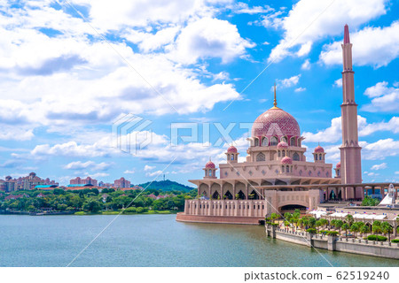 Petra Mosque 62519240