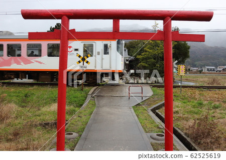 鳥居和市田火車(淡津稻In神社) 鳥居和市田火車(淡津稻In神社) 62525619