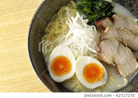 Chicken white hot noodles 62527238