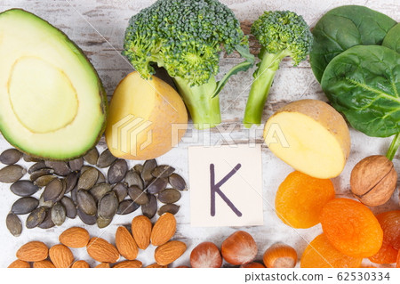 Fruits and vegetables containing vitamin K Fruits and vegetables containing vitamin K 62530334