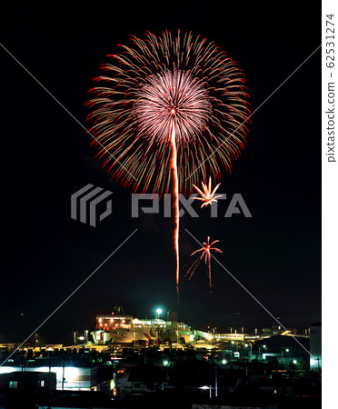 Romantic Ibaraki (Oarai fireworks display where large flowers bloom on the Oarai shore, the gateway to the ferry in Ibaraki. Romantic Ibaraki (Oarai fireworks display where large flowers bloom on the Oarai shore, the gateway to the ferry in Ibaraki. 62531274
