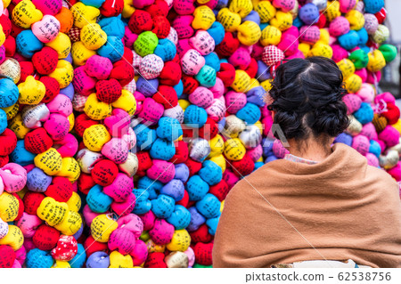 Daikokuyama Kongo-ji(Yasaka Koshindo)的猴子和女人 Daikokuyama Kongo-ji(Yasaka Koshindo)的猴子和女人 62538756