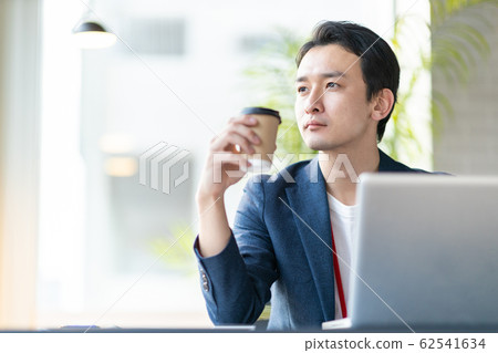 Men Office Businessmen 62541634