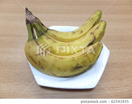 成熟的香蕉 62541935