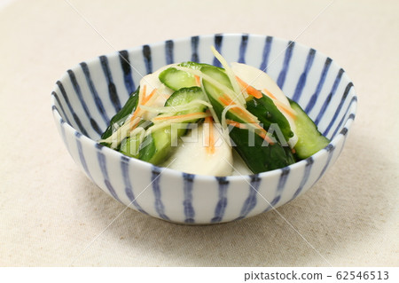 輕醃黃瓜和白蘿蔔 62546513