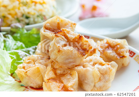 Fried shumai Fried shumai 62547201