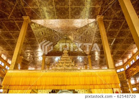 Hpaung Daw U Pagoda on Inle Lake in Burma 62548720