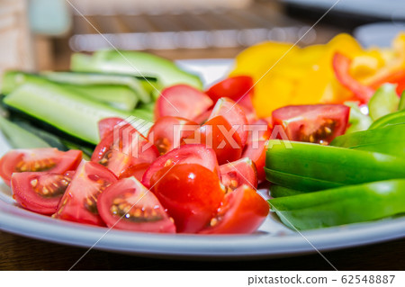 Fresh and healthy vegetable salad 62548887