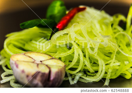 Fresh and healthy vegetable salad Fresh and healthy vegetable salad 62548888