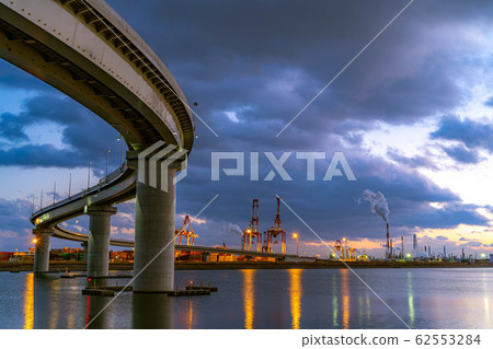 Yokkaichi Night View Inaba Port Line [Mie Prefecture] 62553284