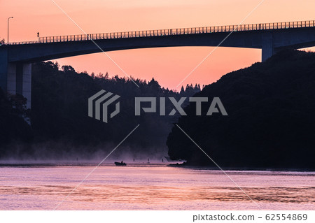 西海大橋的黎明 62554869