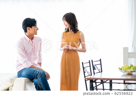 Couple / Family / Couple / Living / Lifestyle Couple / Family / Couple / Living / Lifestyle 62556922