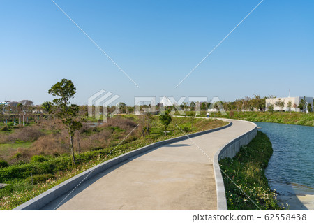 台中市蘇州柳貿易園台中中央公園，台灣第二大公園台中 62558438