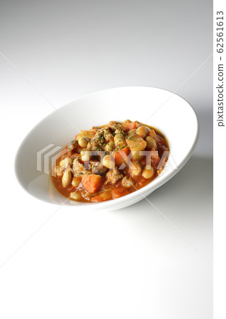 Pork and beans 62561613