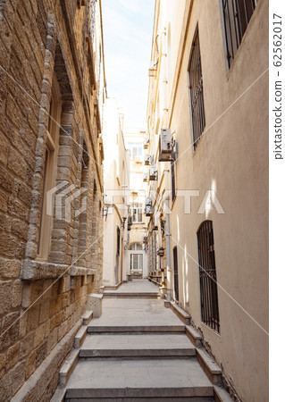 Narrow street of the Old city 62562017