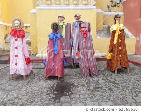 Guatemala, Antigua, Dolls dressed in traditional 62565616