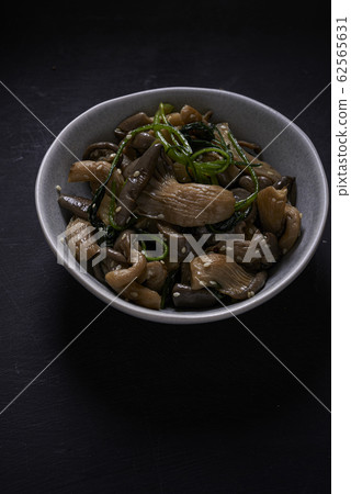 friesd oyster mashrooms friesd oyster mashrooms 62565631