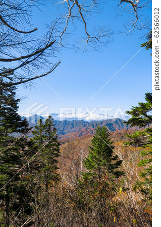 秋季Hiuchiyama登山（從山徑上北阿爾卑斯山眺望） 62566012