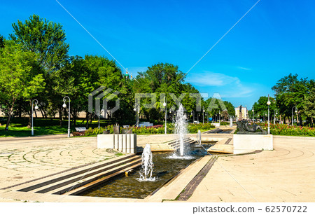 Fountain in the centre of Astrakhan, Russia 62570722