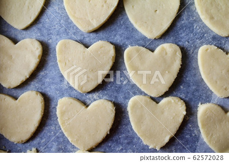 未烘焙的米粉切塊餅乾－無麩質食品 62572028