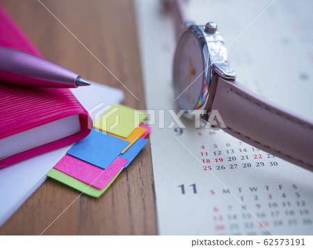 商業形象·日曆·文件·筆記本·女性 商業形象·日曆·文件·筆記本·女性 62573191