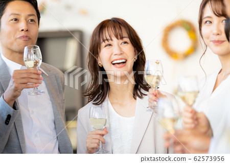 Party Party 62573956