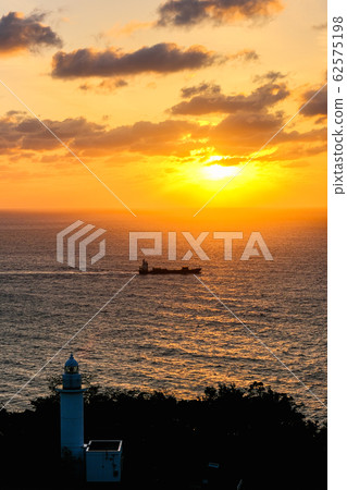 Sunset at Cape Echizen 62575198