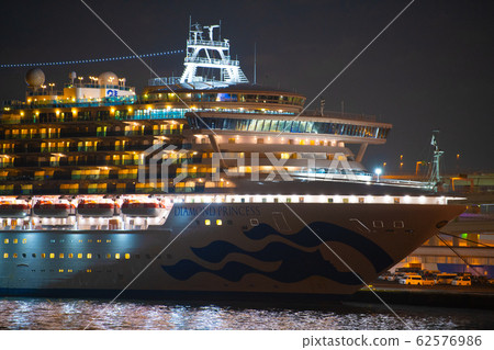 橫濱城市風光在日本的救護車，新冠狀病毒，大國碼頭遊輪與“舷內隔離”繼續=攝於14日 62576986