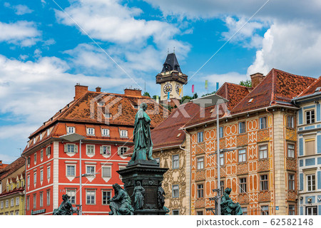 Statue in the Main Square of Graz Statue in the Main Square of Graz 62582148