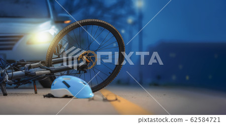 Drunk driving crashes , Accident car crash with 62584721