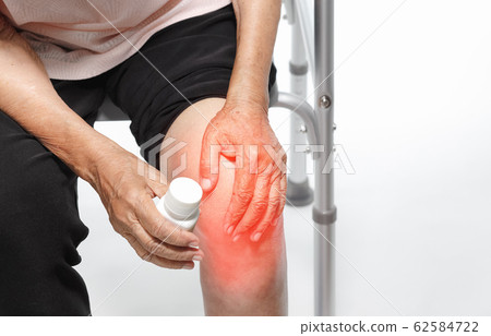 Knee Pain, Functional Impairment in Elderly Knee Pain, Functional Impairment in Elderly 62584722