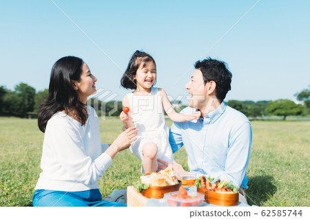 Family outing 62585744