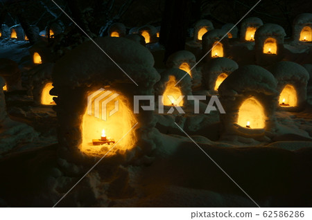 Hirosaki Castle Snow Lantern Festival 62586286
