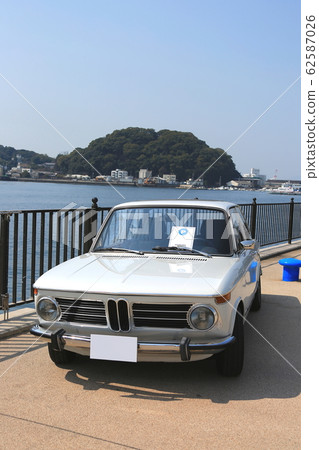 Foreign car 62587026