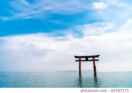 滋賀縣白羽神社的大鳥居湖 滋賀縣白羽神社的大鳥居湖 62587173